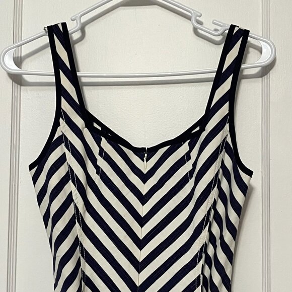 Talbots shoreline chevron striped dress navy size 8 petite preppy nautical - Picture 7 of 10